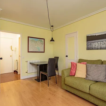 A Avec Parking, Proche Commerces Et - Fr-1-2-434 Apartment *
