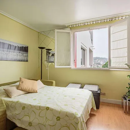 A Avec Parking, Proche Commerces Et - Fr-1-2-434 Apartment